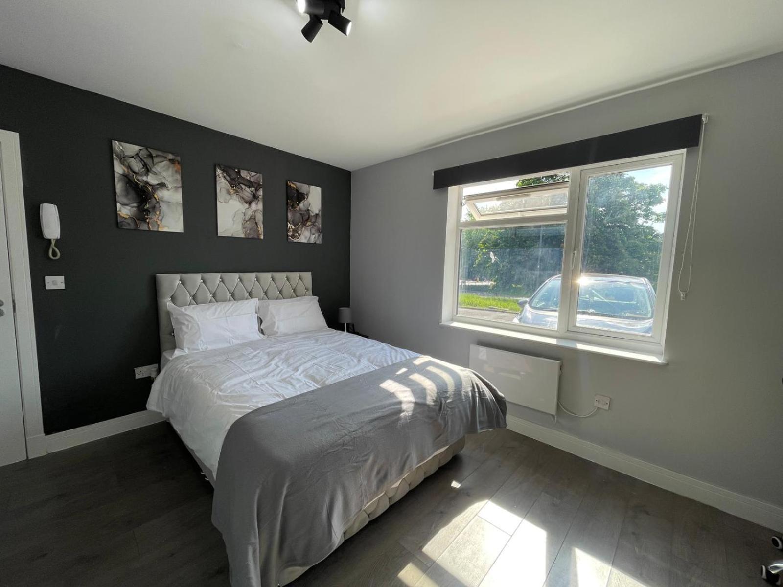 לונדון Letzi Premium Cozy Retreat Private En-Suite Rooms, Wembley מראה חיצוני תמונה