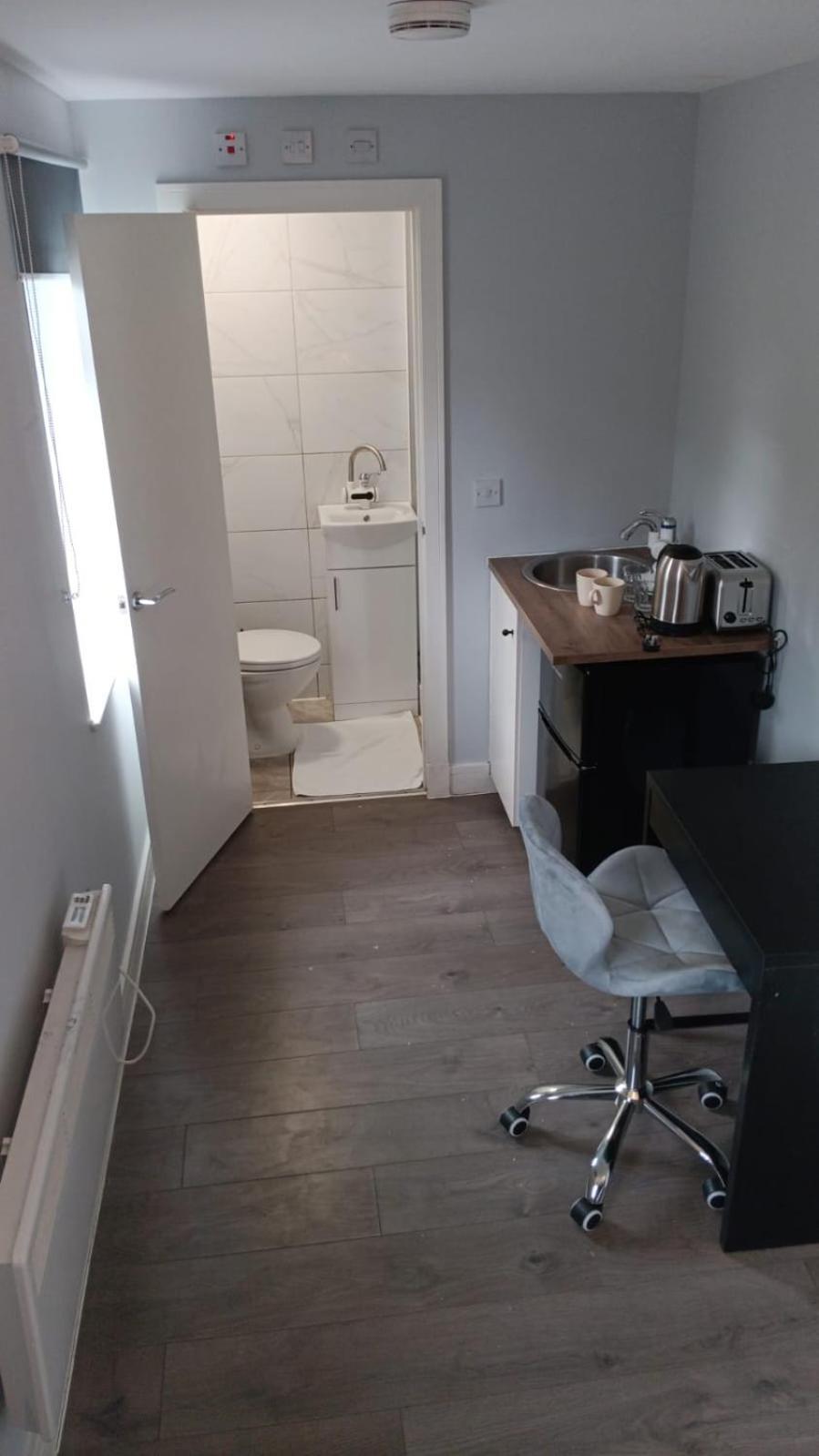 לונדון Letzi Premium Cozy Retreat Private En-Suite Rooms, Wembley מראה חיצוני תמונה