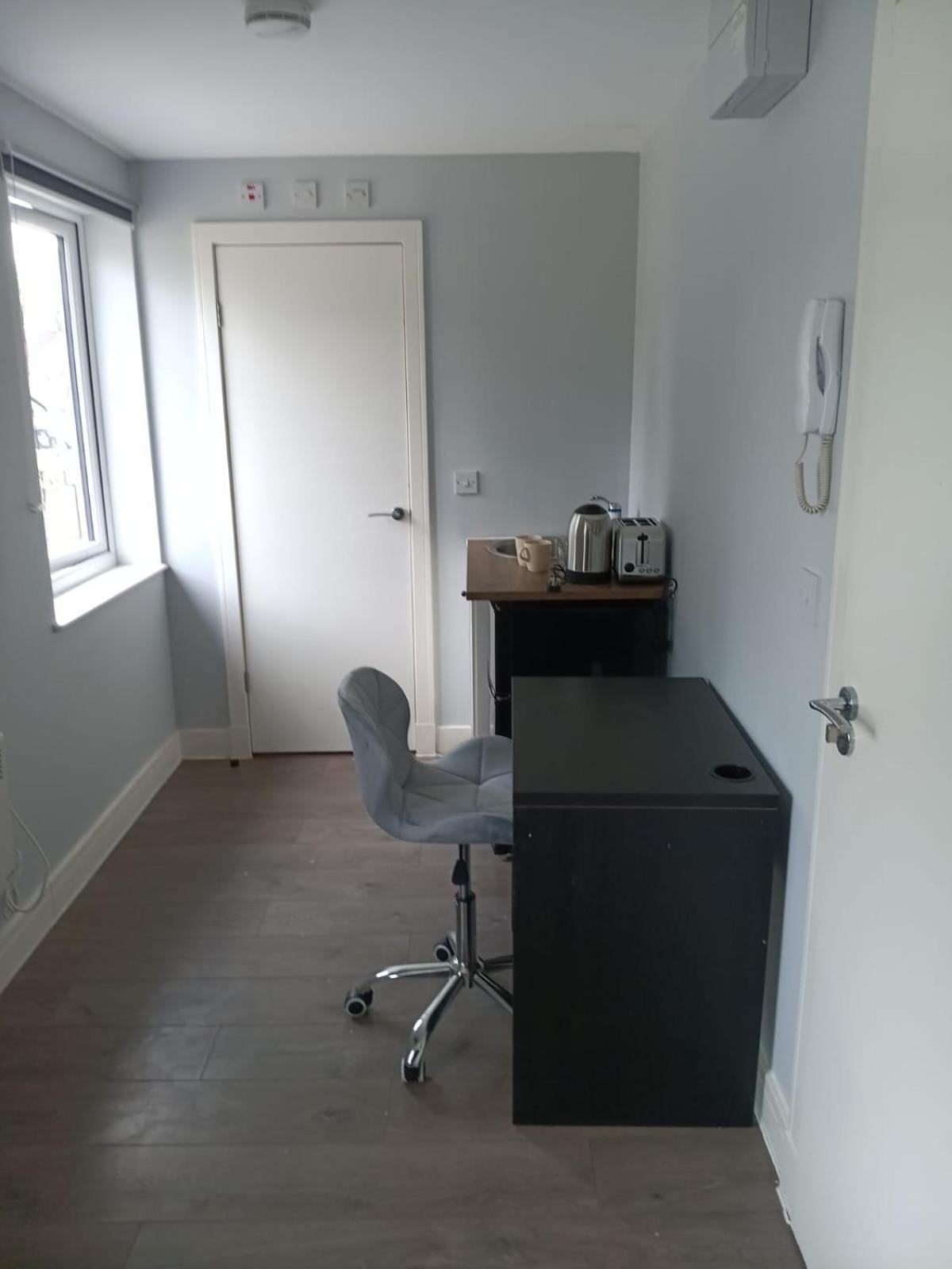 לונדון Letzi Premium Cozy Retreat Private En-Suite Rooms, Wembley מראה חיצוני תמונה