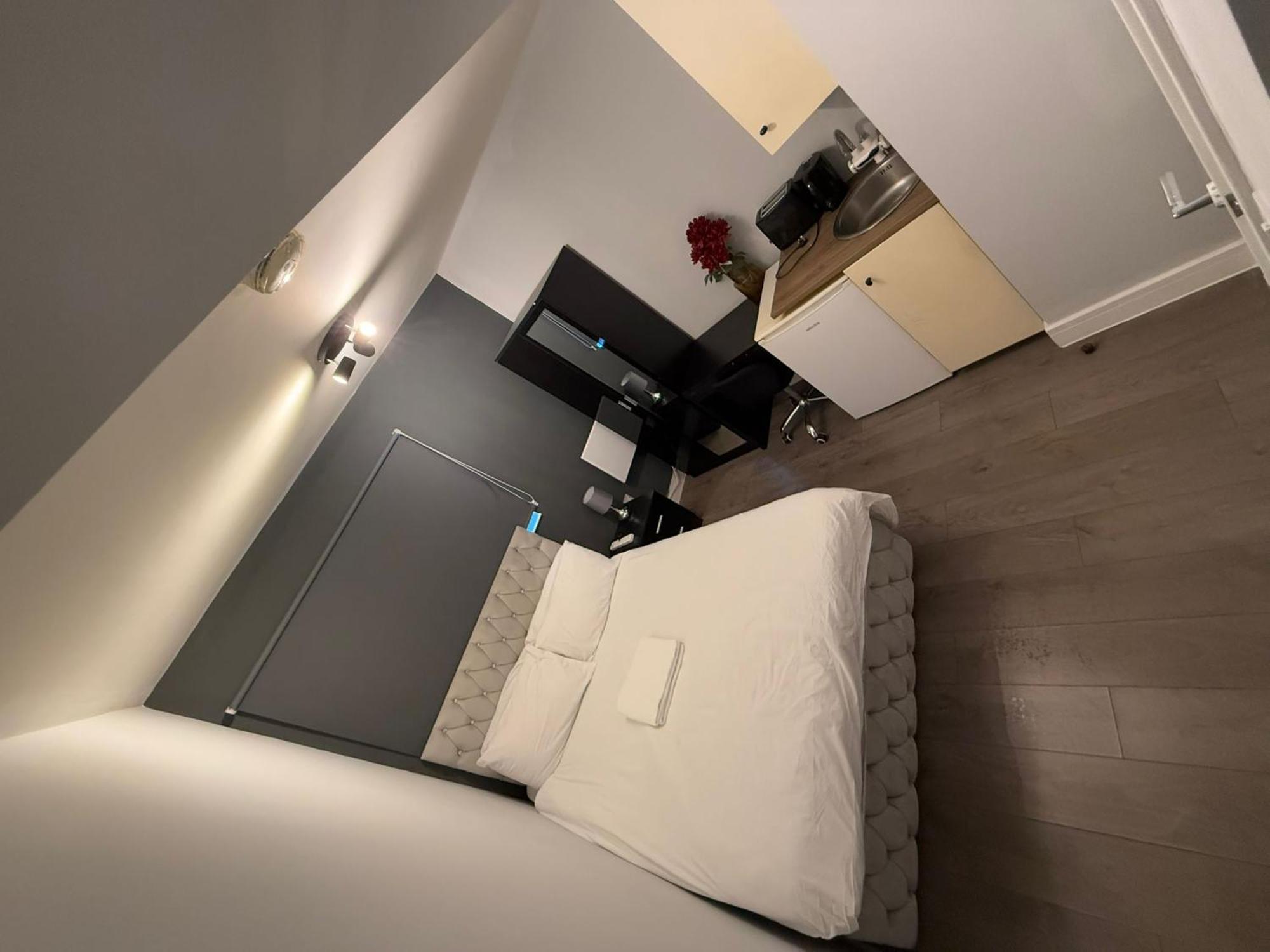 לונדון Letzi Premium Cozy Retreat Private En-Suite Rooms, Wembley מראה חיצוני תמונה